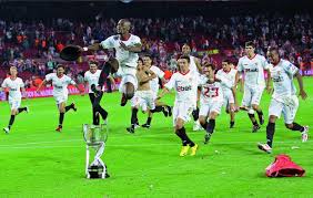 4los jugadores del sevilla fc tras haber perdido la final de la copa del rey por 5 goles a 0 frente al fc barcelona. Copa Del Rey At Madrid Sevilla 0 2 Sevilla F C