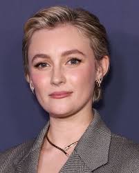 🤍 Claude Scott-Mitchell 🤍 for the premiere of the @lianemoriarty_official  novel The Last Anniversary Watch it