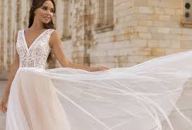 Maybe you would like to learn more about one of these? Brautkleid Zweifel Hochzeitsrausch Brautmoden Blog
