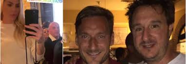 Totti, il cugino a pranzo con Ilary. Francesco tradito da Pisolo: lui e  Angelo cresciuti insieme, poi la rottura