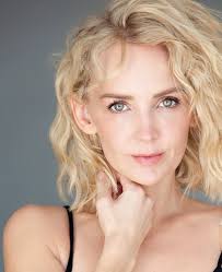 Mantuition (Short 2012)