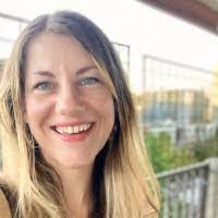 Rebecca Salyards's Instagram, Twitter & Facebook