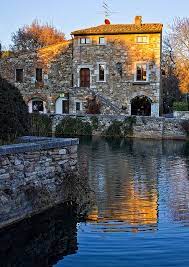 Pin By Loveboxboutique On Beautiful Places Spaces Places To Go Places In Italy Visit Italy