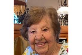 Cindy Weidman's Instagram, Twitter & Facebook