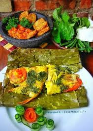 Resep masakan enak kali ini yakni cara menggoreng ikan mas supaya lebih renyah dan tetap enak. Resep Pepes Bakar Ikan Nila Bumbu Kuning By Triana Fitria Ummu Silmi Masakan Resep Resep Ikan