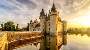 Dacă continui să folosești acest sit web, ești de acord cu utilizarea lor. Invitatie La Castel L Attitude