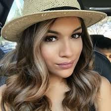 Karina Llamas (mrsllamas02)