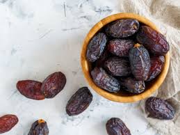 Being Rich In Various Nutrients Fiber Antioxidants Dates Have Amazing Benefits For The Br Benefits Of Organic Food Health Benefits Of Dates Dates Benefits