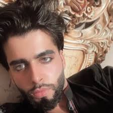 Ava Rowe (@ava_rowe)