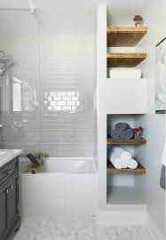 Revêtement de salle de bain, baignoire, douche, buanderie très en vogue, la chambre parentale avec salle de bains nécessite une réflexion profonde avant de se lancer dans sa création. Astuces Pour Le Manque De Place Dans Une Salle De Bain