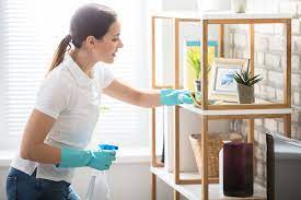This Is When To Use And Not Use Furniture Polish When Dusting Weekly House Cleaning House Cleaning Services Cleaning Wood Furniture