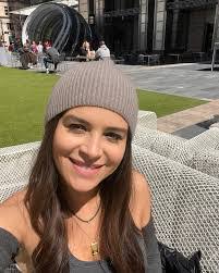 Betsy Russell's Instagram, Twitter & Facebook