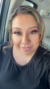 If my daughters dress is rose gold what color should I wear as the mother? 