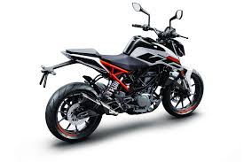 The duo will compete against their japanese. Ktm Malaysia Launches All New Duke 250 And Duke 390 Imotorbike News