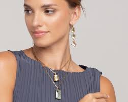 Lisa Nik: Asymmetric