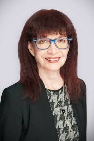 Carol Kinzel's Instagram, Twitter & Facebook