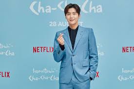 Kim seon ho hometown cha cha cha teaser image gallery. Id39kssupumb6m