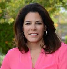 Pamela Simon's Instagram, Twitter & Facebook