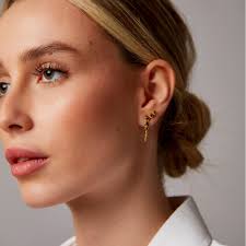 Cercei "Noura" din Argint Placat cu Aur Galben de 18k și Onix Negru Na