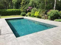 Piscine Coque Mosaic One Piece Pool 9 0 X 4 5 X 1 5 M Tilestone Pools One Piece Tiled Pools Enterree En Verre En Composite