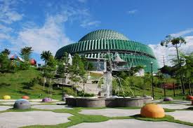 One weekend, i told myself i am so going to drive past and get a closer look at the building because it just looked so unique. Top Museums For Kids In Kuala Lumpur Little Steps