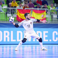 Equipa profissional de futsal do sport lisboa e benfica. Goalkeeper Andre Sousa Exchanges Sporting With Benfica Portugal S News