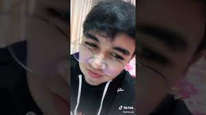 Dimana ia seorang youtuber yang bermain hebat dalam game ini. Tik Tok Fdw Youtube