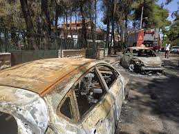 Φωτιά σε αραιοκατοικημένη περιοχή ανάμεσα στα κάποια σπίτια παραδόθηκαν στις φλόγες στον διόνυσο και τη ροδόπολη, όπου κατευθύνθηκε η. F Rnx Rwndyuhm