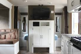 Travel trailers with white cabinets. Painting Rv Walls It S Actually Really Easy Domestic Imperfection