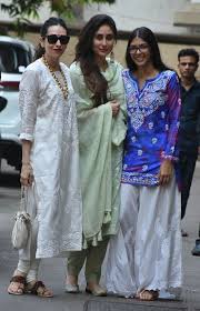 Karisma Kapoor Kareena Kapoor Khan And Samaira Kapur At Diwali Lunch Diwali Outfits Indian Designer Outfits Indian Outfits