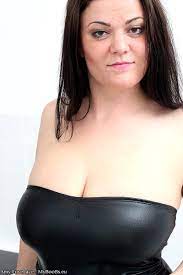 Sex HD MOBILE Pics My Boobs EU Amy Lovelace Pantychery Fetish Ebony Posing