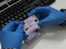 În document se argumentează prin faptul că „afecţiunile cardiovasculare pot determina o alterare bruscă a funcţiilor cerebrale, care constituie un pericol pentru siguranţa rutieră, reprezentând un motiv pentru interzicerea, cu. Vezi Aici Afectiunile Medicale Incompatibile Cu Calitatea De Sofer
