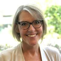 Robyn Frampton's Instagram, Twitter & Facebook