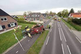 Vanwege onderhoudswerkzaamheden is deze website op woensdag 26 mei 2021 vanaf 17.30 uur minder goed bereikbaar. Wiel Vliegt Spontaan Los Trekker Raakt Van De Weg In Oldebroek Ik Hoorde Een Enorme Knal Veluwe Destentor Nl