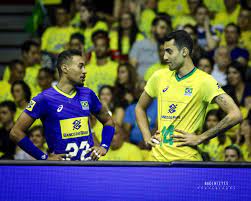 Costa started his career with grêmio, before moving to shakhtar donetsk in january 2010 for a fee of €6 million. Douglas Souza On Twitter Tuto Pom