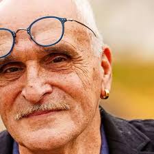 Rencontre avec José Oliver : président du Pen Club Allemand, une vie en  poésie (Autoire)