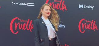 May 29, 2021 · however, the look that most of the women are sporting doesn't actually look all that much like emma stone's cruella de vil up to that point in the film. Cruella Red Carpet Event Held At El Capitan Theatre Mickeyblog Com