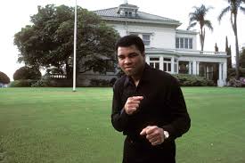 Living in hancock park offers residents an urban suburban mix feel and most residents rent their homes. Muhammad Ali S Former L A Mansion Lists For 17 Million Wsj