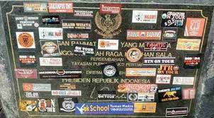 Sebelum kamu membuat sticker dengan foto sensiri 1. Komisi Wasit On Twitter Mending Tuh Stiker Dijual Saja Di Lampu Merah Bisa Buat Bayar Gaji Pemain Daripada Bikin Kotor Prasasti Cumausul Https T Co 4n1u7mzb2a