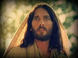 Domani ti aspetta un miracolo inaspettato! Se passi oltre e non ringrazi  Gesù, domani sarà troppo tardi.