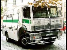Policie české republiky má hlavní úkol v podobě ochrany zdraví, majetku a života občanů. Policie Ceske Republiky Vozidla Od Roku 1925 Youtube