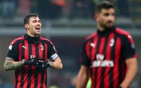 Ac milan page) and competitions pages (champions league, premier league and more than 5000 competitions from 30+ sports around the world) on flashscore.com! Milan Theo Hernandez Fa Le Visite E Il Primo Rinforzo Di Una Difesa Da Rinnovare La Gazzetta Dello Sport