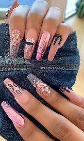 42 Mejores Disenos De Unas En Tendencia 2020 Decoracion Unas De Gel Con Purpurina Unas De Gel Brillantes Unas Postizas De Gel