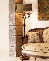 لون كنب صالتي زيتي على ذهبي ممكن تساعدوني بتكملة الأثاث عالم حواء