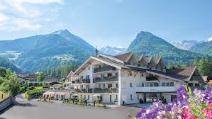 Morgen und am dienstag weht ein böig auffrischender nordwind. Dein Hotel Fronza In Luttach Im Ahrntal