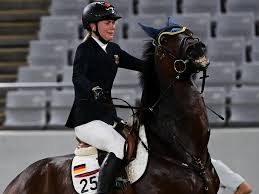 One of the quirks of modern pentathlon is that riders. Kppfolhzapqeqm