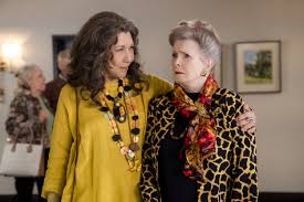 Created by marta kauffman, howard j. Grace And Frankie Season 6 Cast Who Are The New And Returning Stars In The Netflix Show