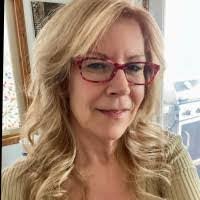 Maureen Maxwell's Instagram, Twitter & Facebook