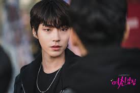 He has black hair and his bangs usually cover parts of his seojun uses makeup, mainly lip tint and bb cream, which not only enhances his features but also. Hwang In Yeop Is A Wild Rebel With Heart Of Gold In Drama Adaptation Of True Beauty Soompi