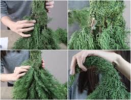 Weihnachtsbaum Aus Tannenzweigen Basteln Ideen Mit Frischem Tannengrun Weihna Diy Christmas Garland How To Make Christmas Tree Outdoor Christmas Decorations